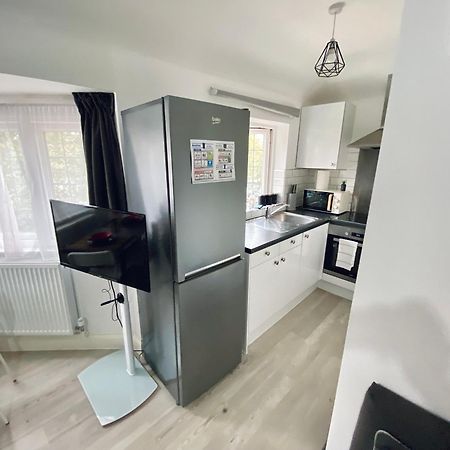 Charming Studio 30Min To Central Londra Esterno foto