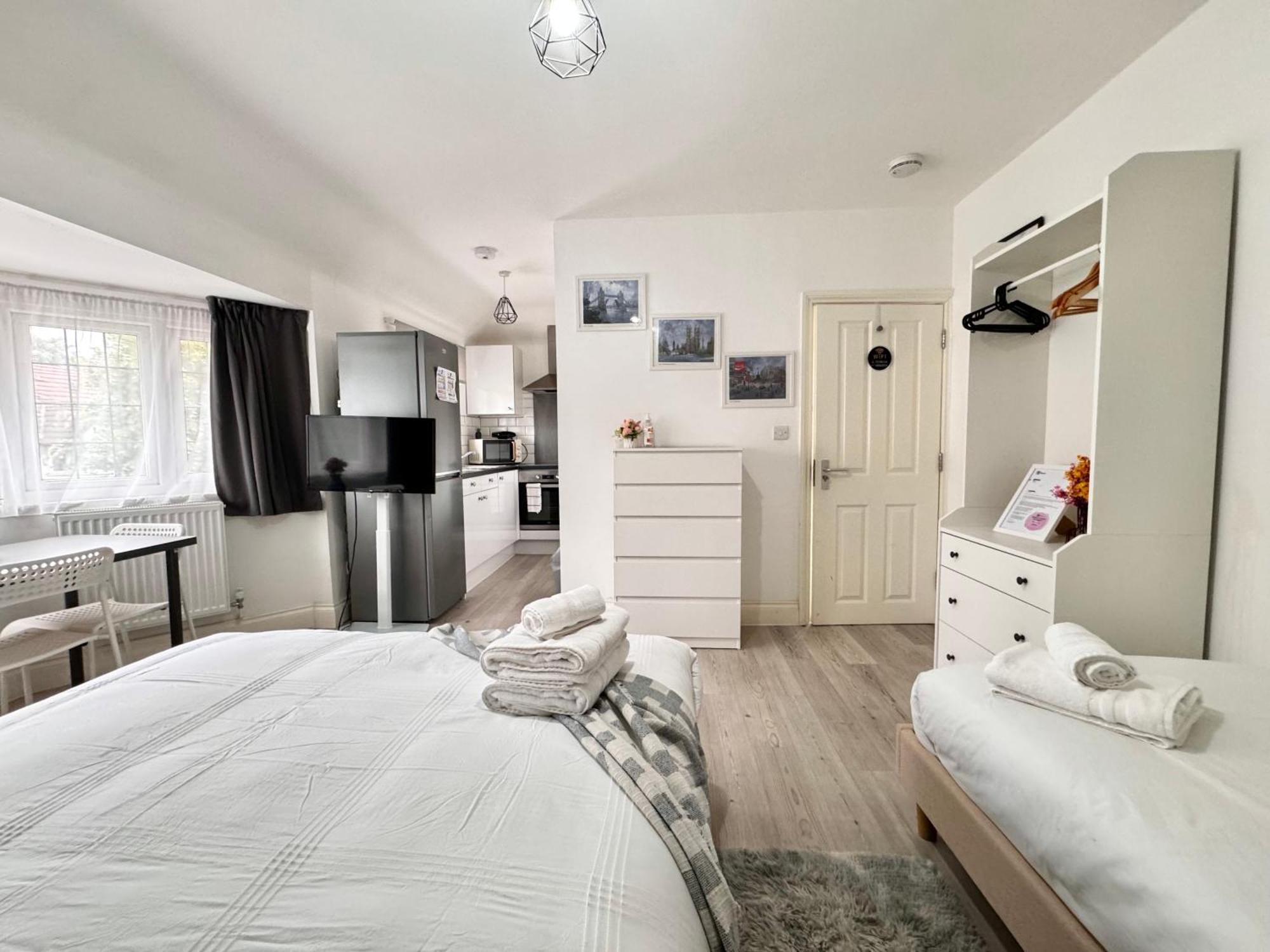 Charming Studio 30Min To Central Londra Esterno foto