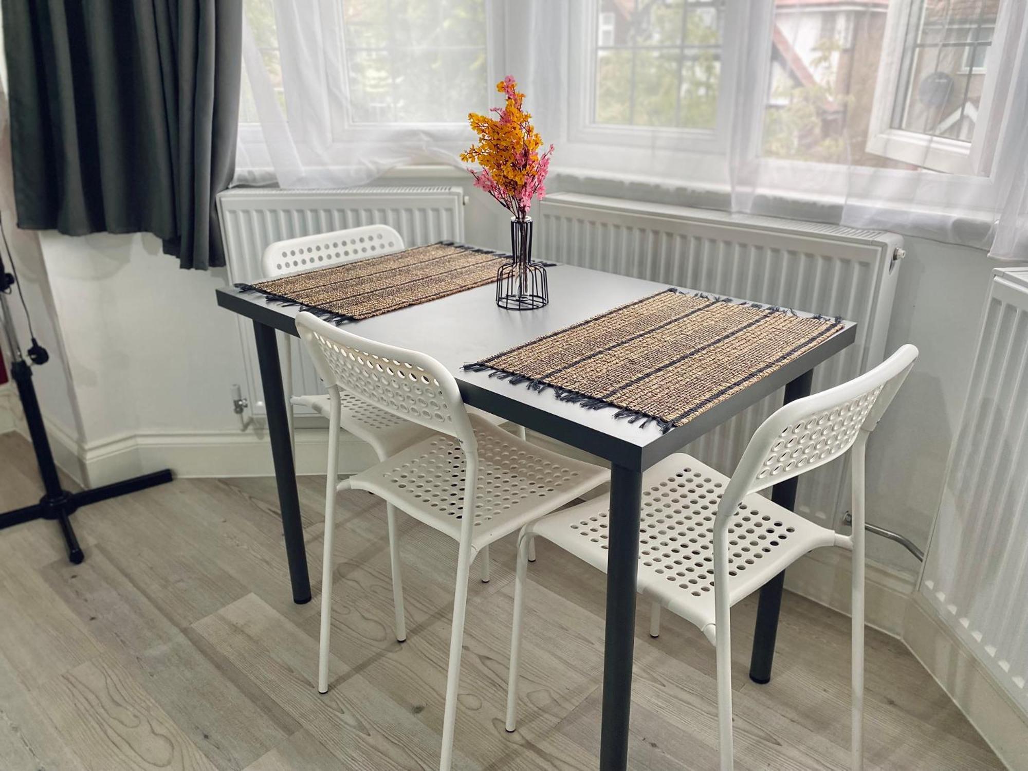 Charming Studio 30Min To Central Londra Esterno foto